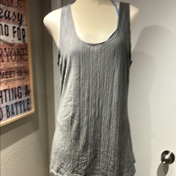 Clara sun woo  Ribbed Relaxed sleeveless blouse - Picture 9 of 9